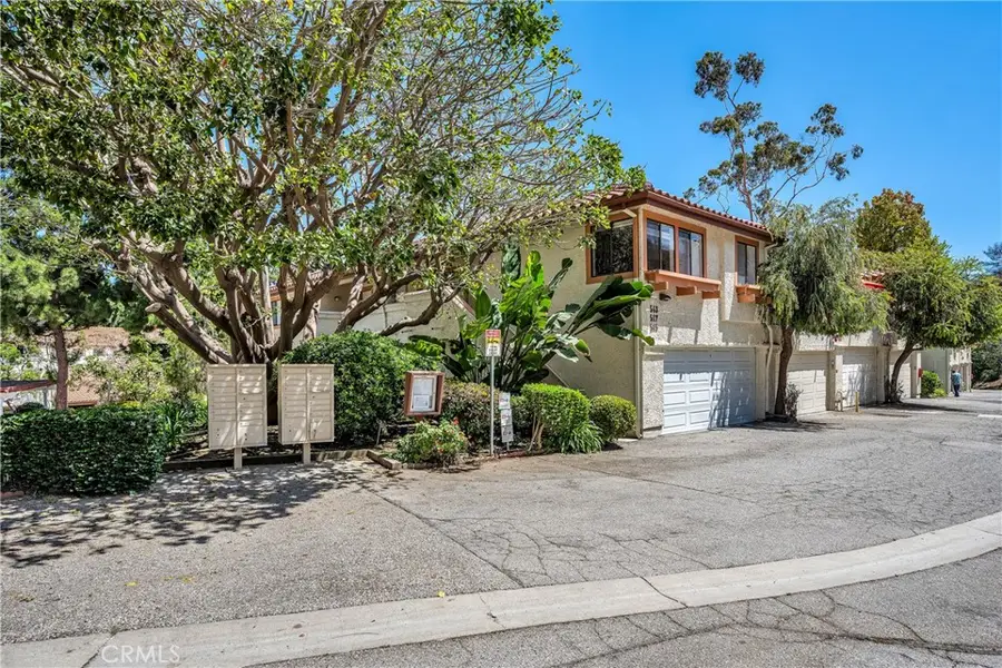 517 Palisades Drive, Pacific Palisades, CA 90272 - #2
