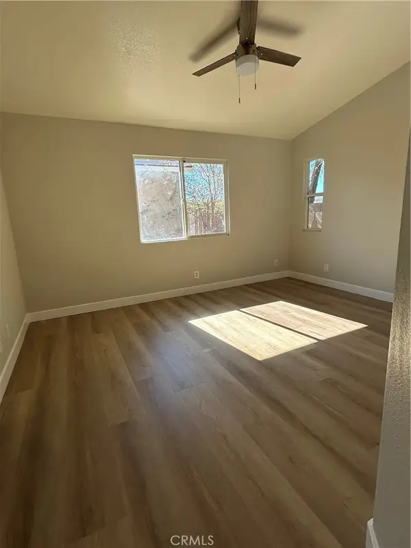 722 E. Avnue J6, Lancaster, CA 93535