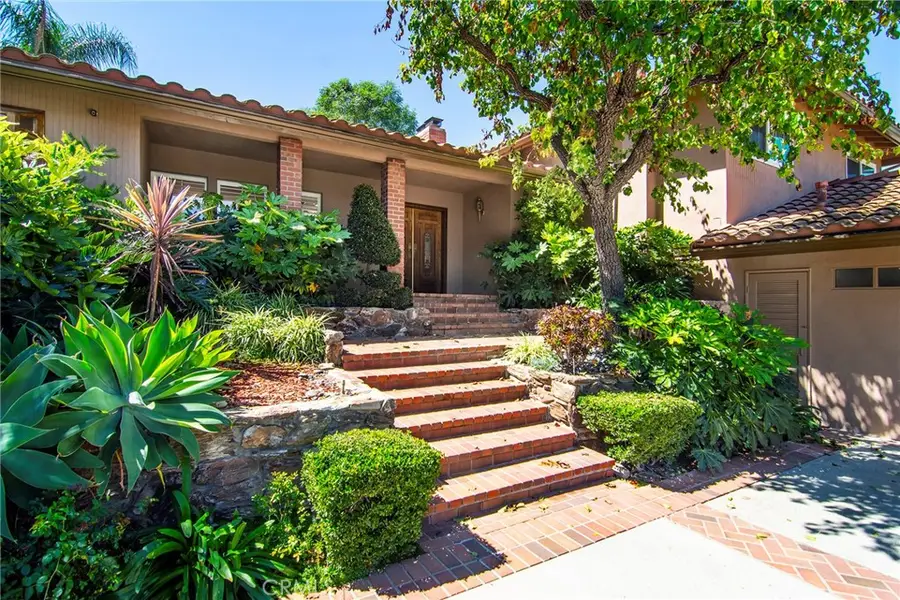 22548 Waterbury Street, Woodland Hills, CA 91364 - #3