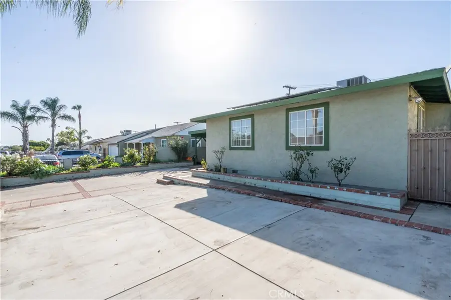 8855 Tyrone Avenue, Panorama City, CA 91402 - #3