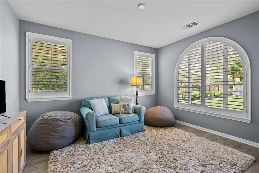 28200 Nield Court, Saugus, CA 91350 - #3