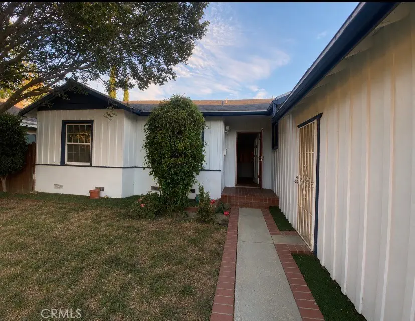 18932 Wyandotte Street, Reseda, CA 91335 - #2