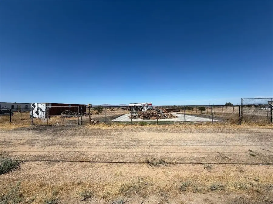 37000 90th Street E, Sun Village, CA 93543 - #3