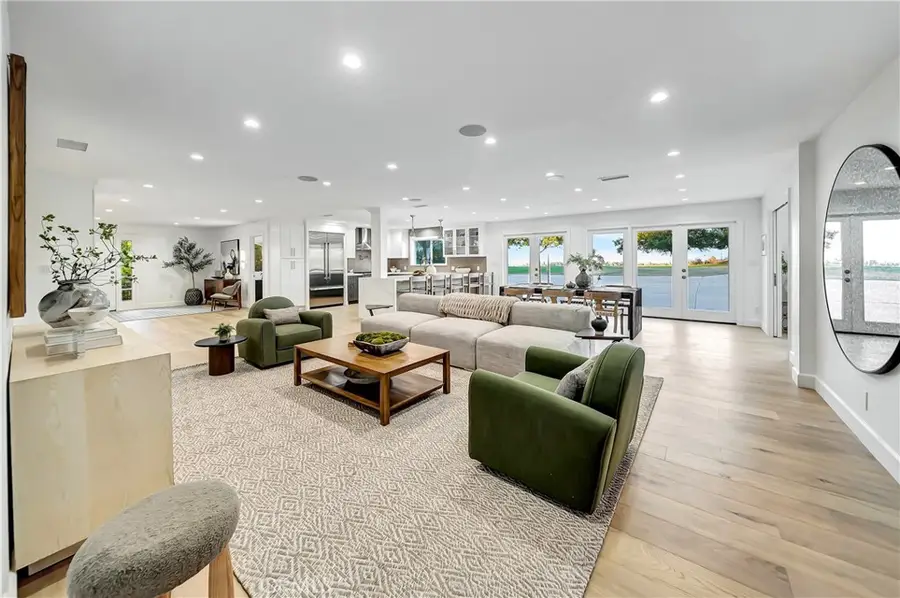 22535 Waterbury, Woodland Hills, CA 91364 - #2