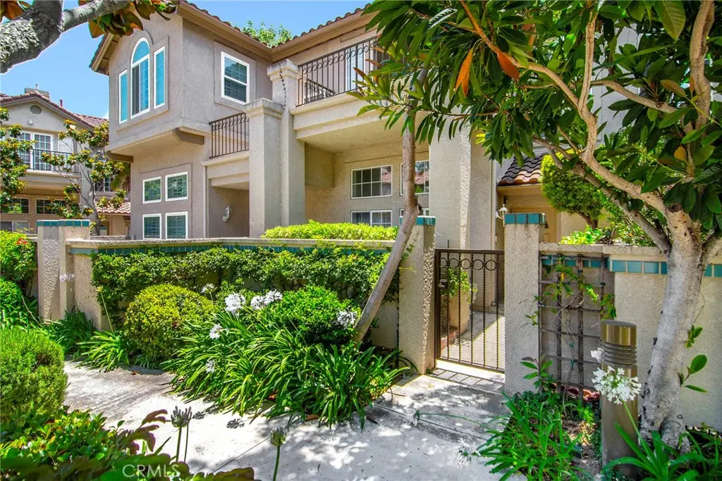 618 Warwick Avenue, Thousand Oaks, CA 91360 - #1