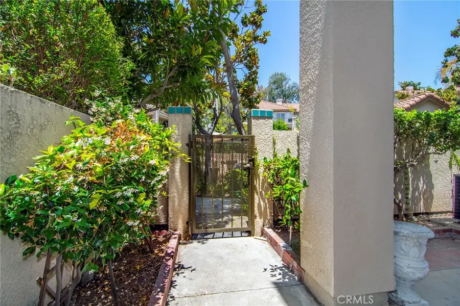 618 Warwick Avenue, Thousand Oaks, CA 91360 - #2