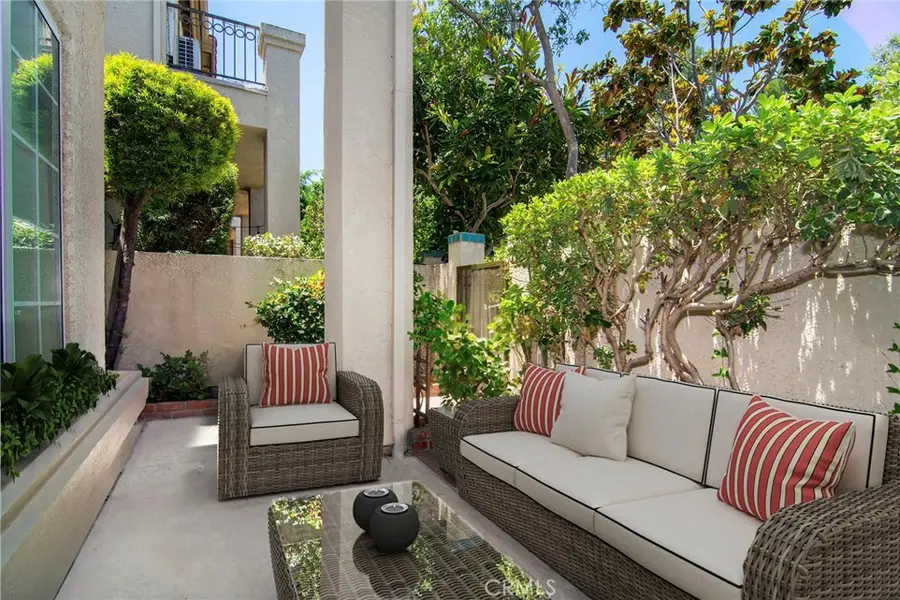 618 Warwick Avenue, Thousand Oaks, CA 91360 - #3