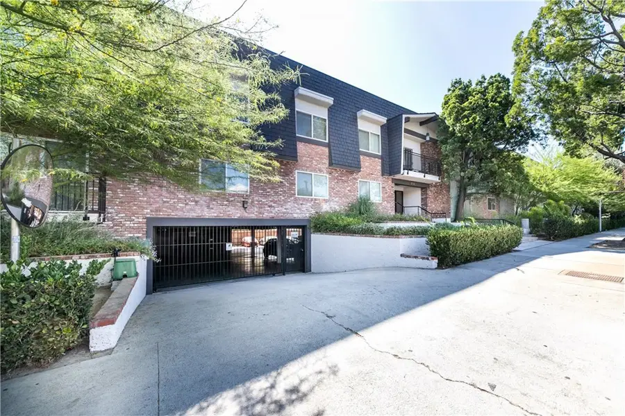 5252 Coldwater Canyon, Sherman Oaks, CA 91401 - #2