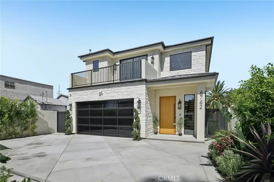 6742 Nagle Avenue, Valley Glen, CA 91401 - #2