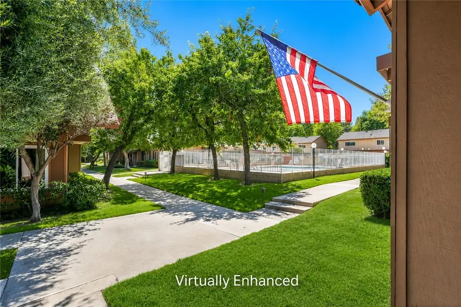 20119 Leadwell Street #3, Winnetka, CA 91306 - #2