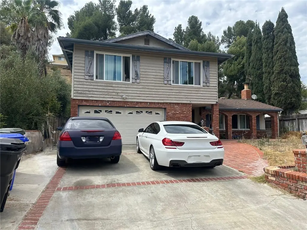 22107 Barbacoa, Saugus, CA 91350 - #1