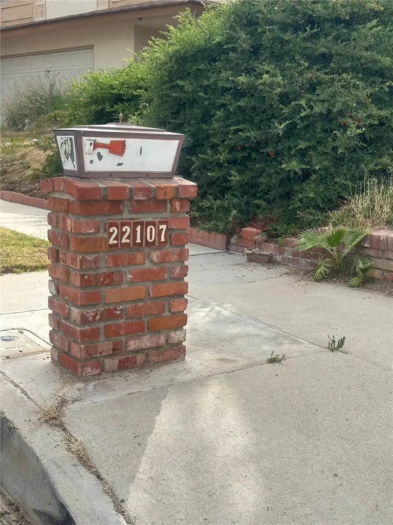 22107 Barbacoa, Saugus, CA 91350 - #3