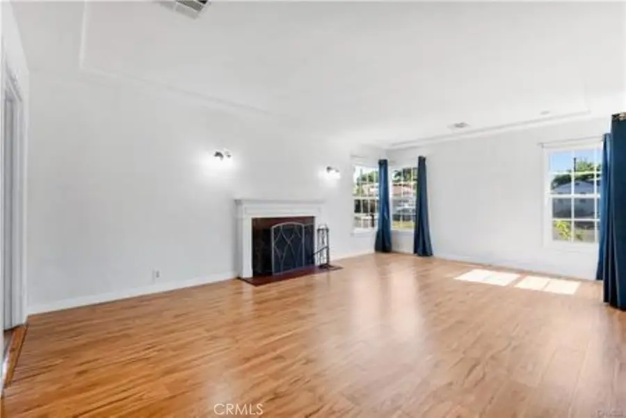 15235 La Maida, Sherman Oaks, CA 91403 - #2