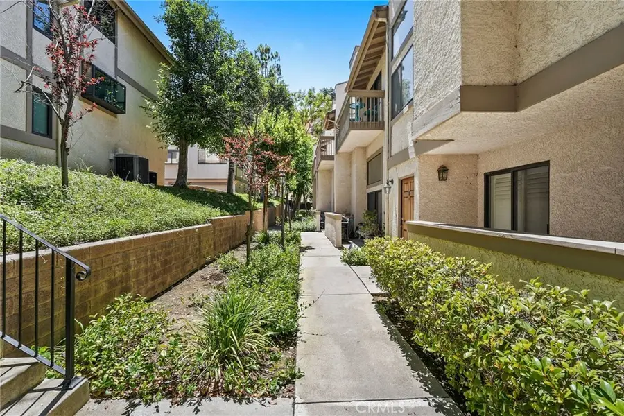 26120 Alizia Canyon Drive #E, Calabasas, CA 91302 - #2