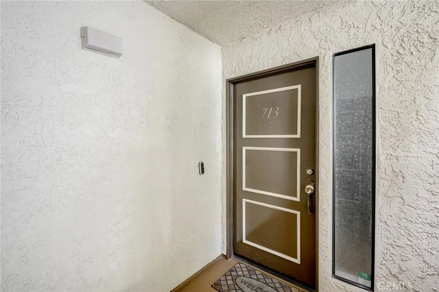 27907 Tyler #713, Canyon Country, CA 91387 - #3