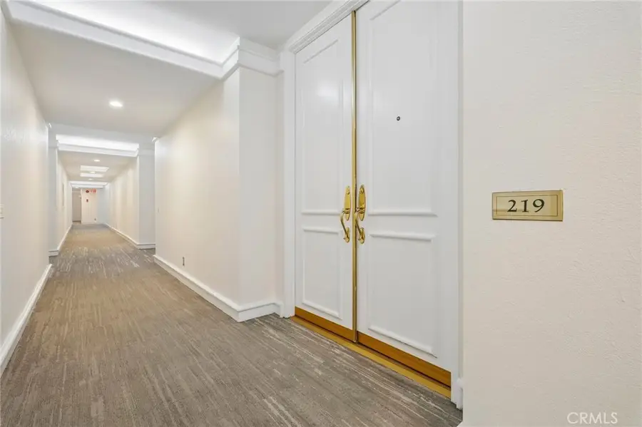 1131 Alta Loma, West Hollywood, CA 90069 - #2