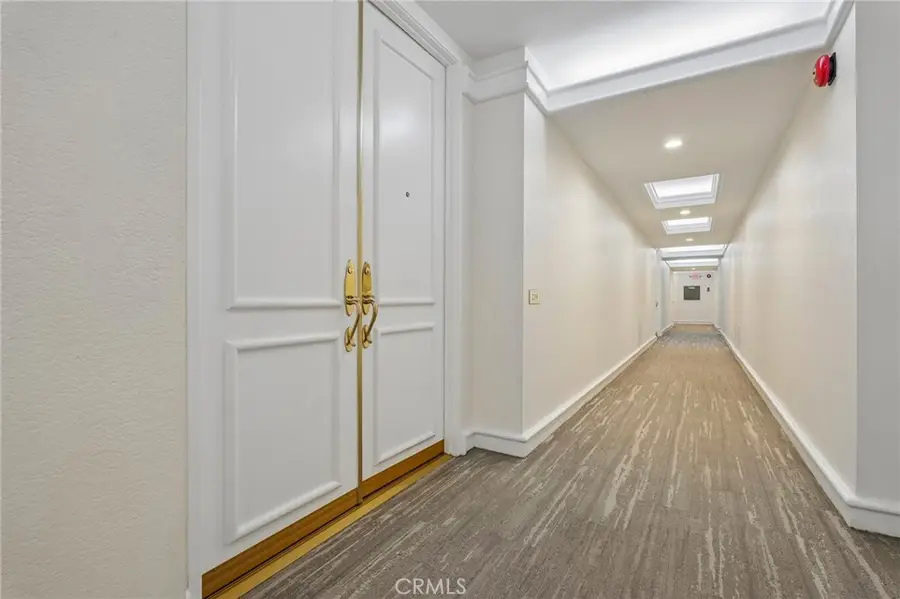 1131 Alta Loma, West Hollywood, CA 90069 - #3