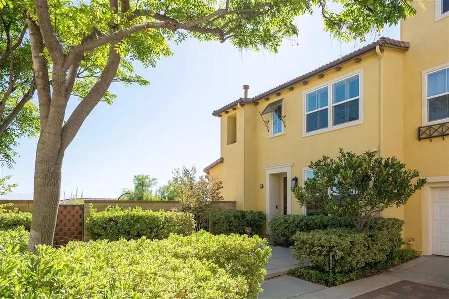 27008 Pebble Beach Drive, Valencia, CA 91381 - #2