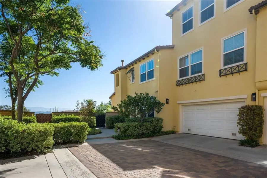 27008 Pebble Beach Drive, Valencia, CA 91381 - #3