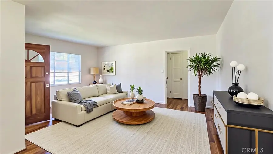 17634 Bromley Street, Encino, CA 91316 - #3