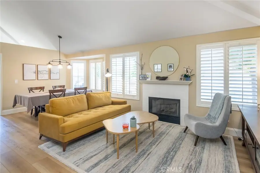 22914 Banyan Place #202, Saugus, CA 91390 - #3