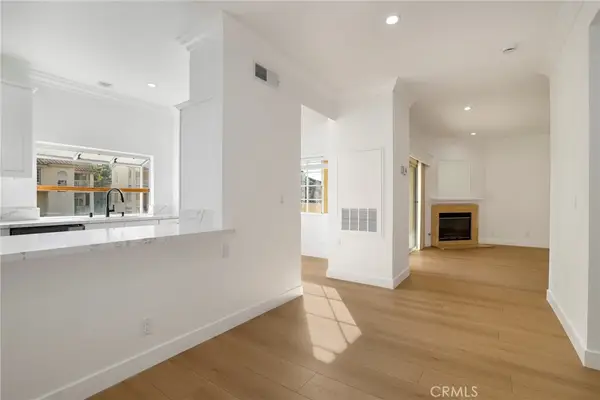 5799 Freebird Lane #102, Oak Park, CA 91377