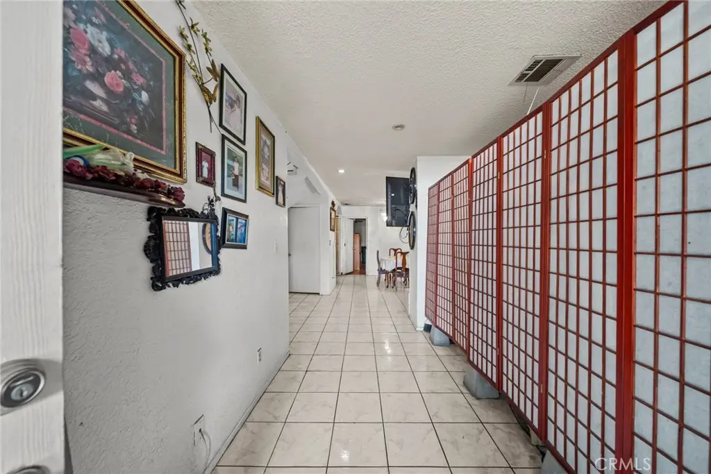 1875 W Slauson Avenue, Los Angeles, CA 90047 - #1