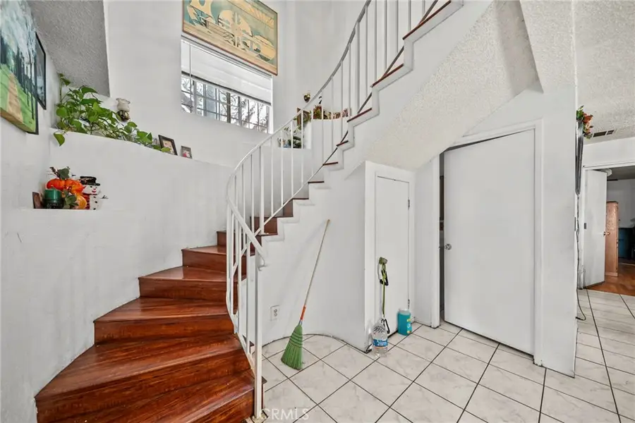 1875 W Slauson Avenue, Los Angeles, CA 90047 - #2