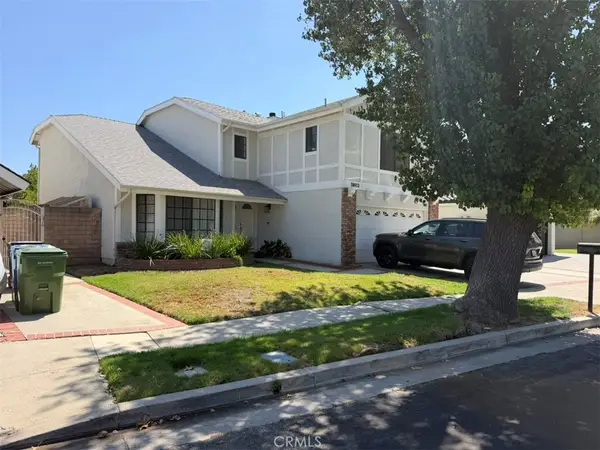 18012 Raymer, Northridge, CA 91325