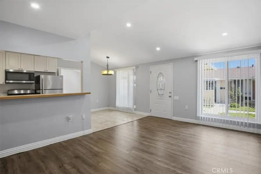 19208 Avenue Of The Oaks #G, Newhall, CA 91321 - #2
