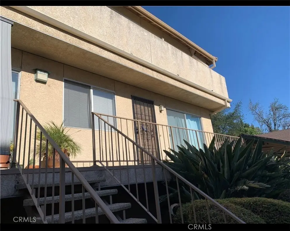 10215 Variel, Chatsworth, CA 91311 - #1
