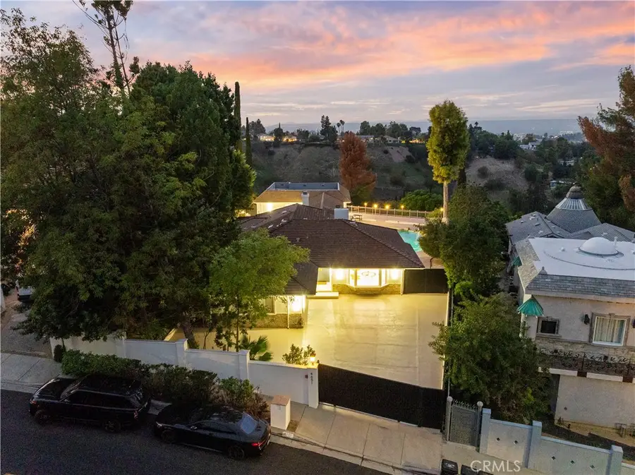 4651 Ellenita Avenue, Tarzana, CA 91356 - #2