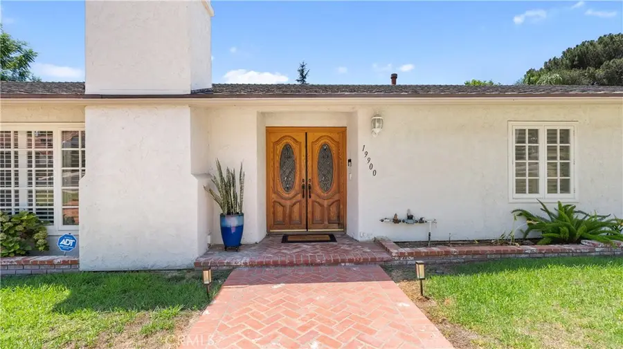 19900 Hiawatha, Chatsworth, CA 91311 - #2
