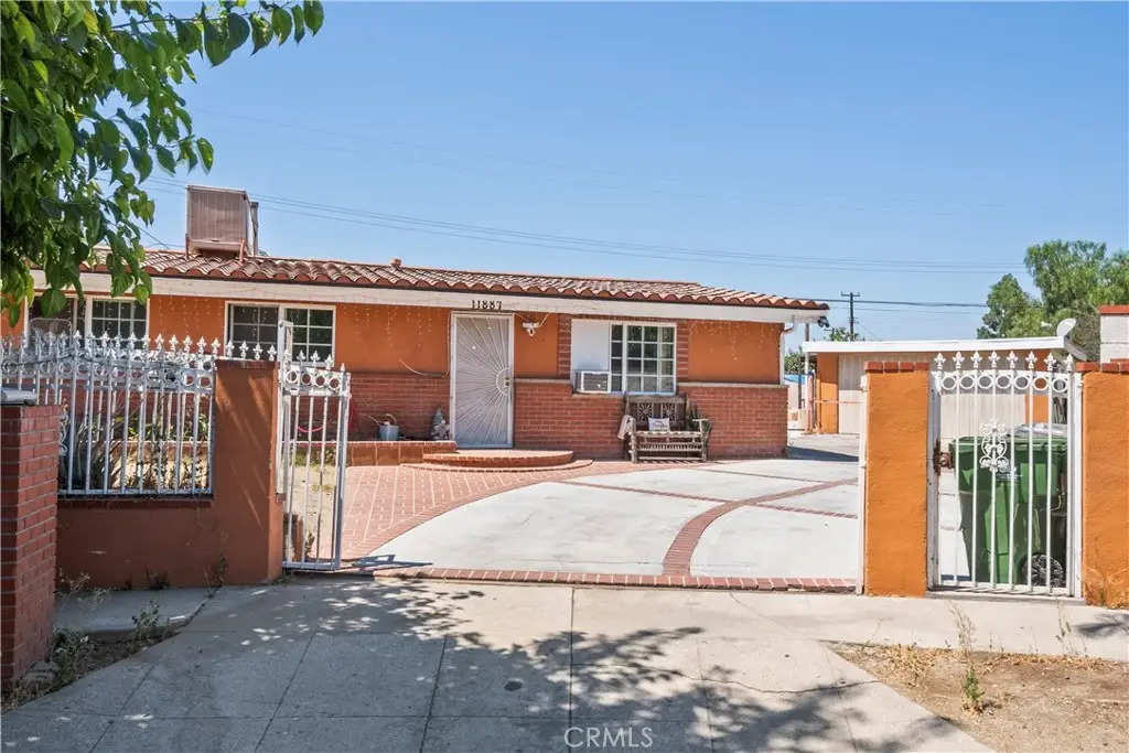 11887 Sproule, Pacoima, CA 91331 - #1