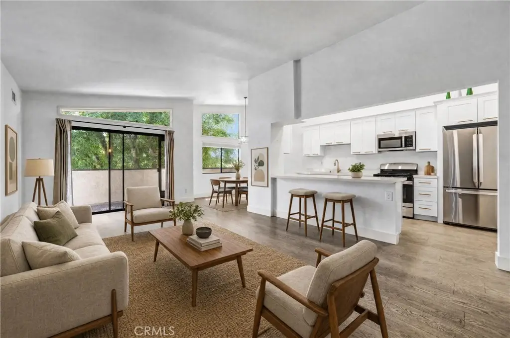 5805 Whitsett Avenue #201, Valley Village, CA 91607 - #1