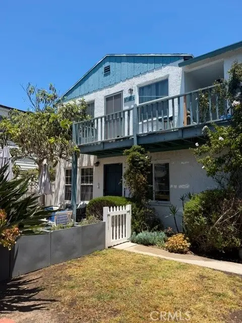 2722 Grand Canal, Los Angeles, CA 90291