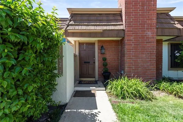 22242 Germain St #7, Chatsworth, CA 91311