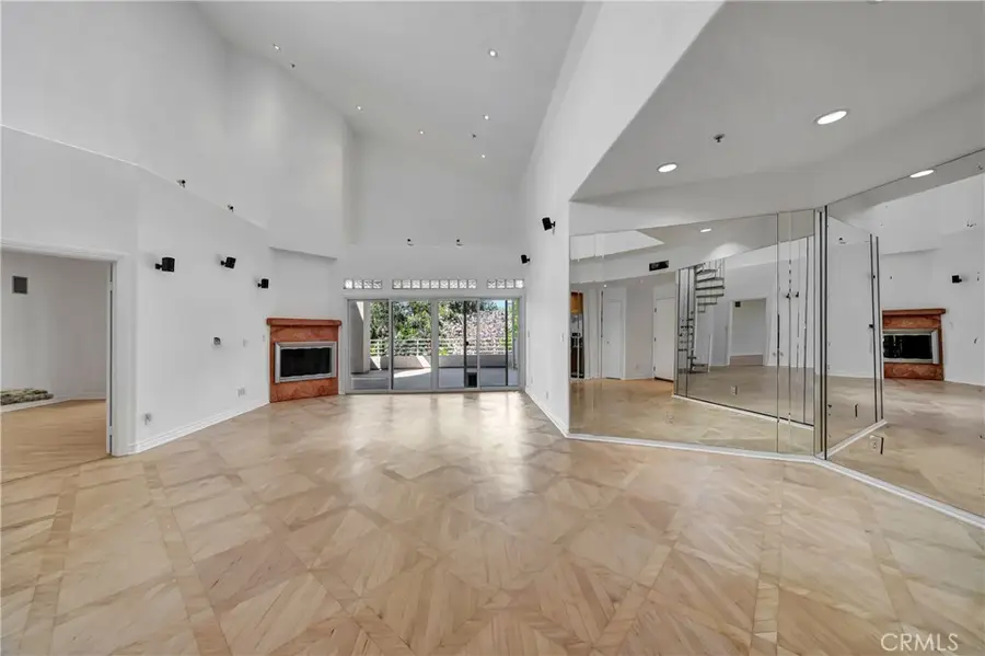 4477 Woodman Avenue #305, Sherman Oaks, CA 91423 - #3