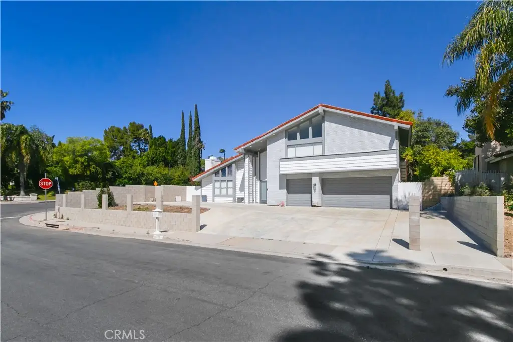 19865 Hiawatha Street, Chatsworth, CA 91311 - #1