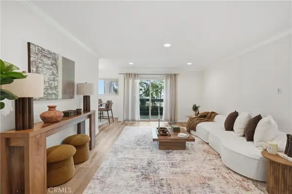 23679 Park Capri #14, Calabasas, CA 91302