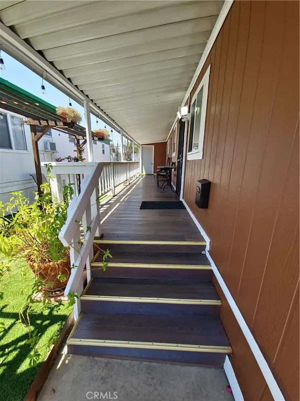 8100 Foothill Blvd #79, Sunland, CA 91040