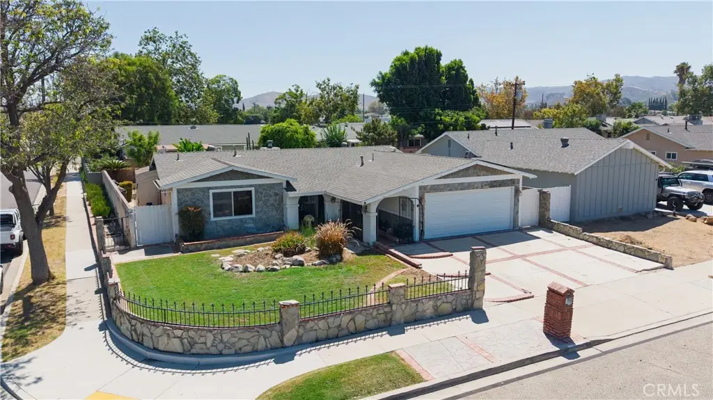 1396 Currant Avenue, Simi Valley, CA 93065 - #1