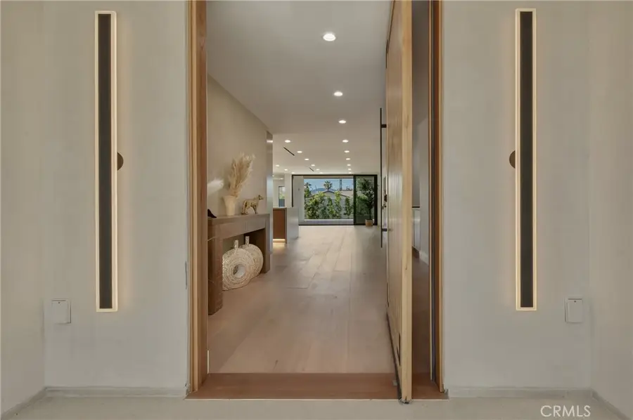 23409 Friar, Woodland Hills, CA 91367 - #2