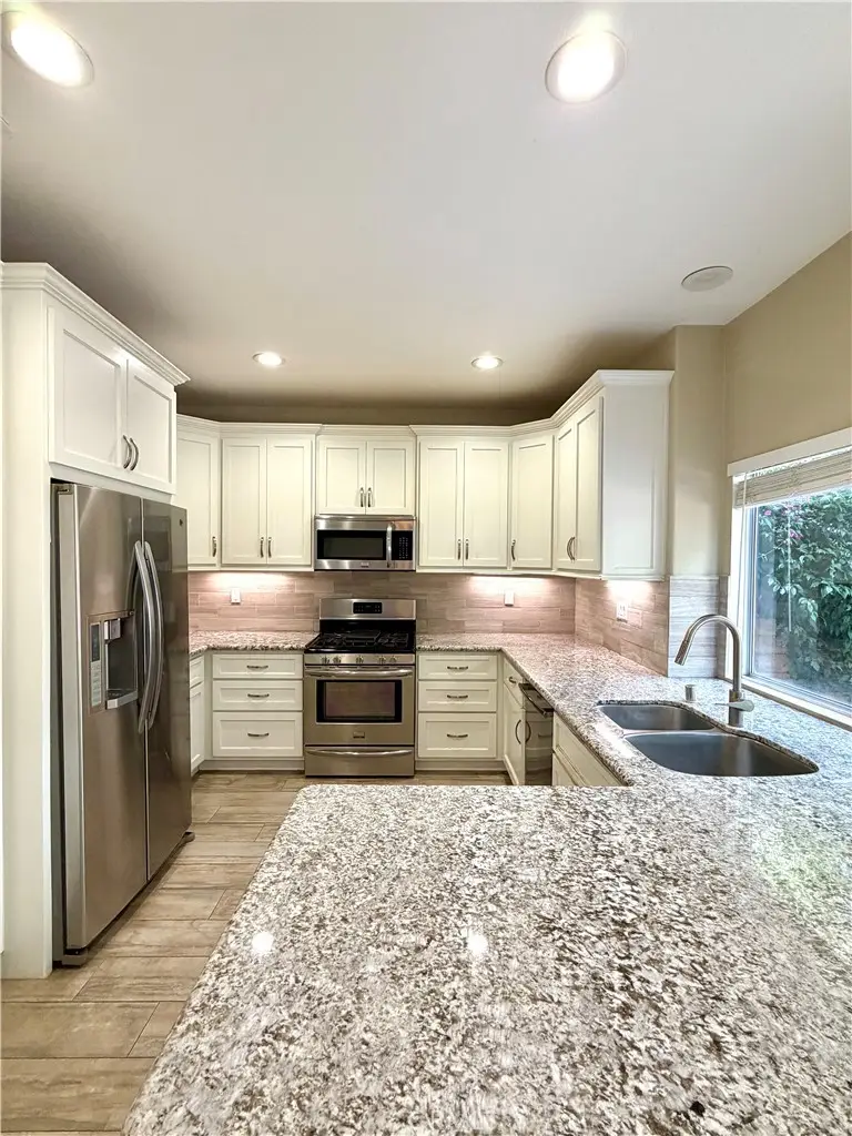 256 Ocho Rios, Oak Park, CA 91377 - #3