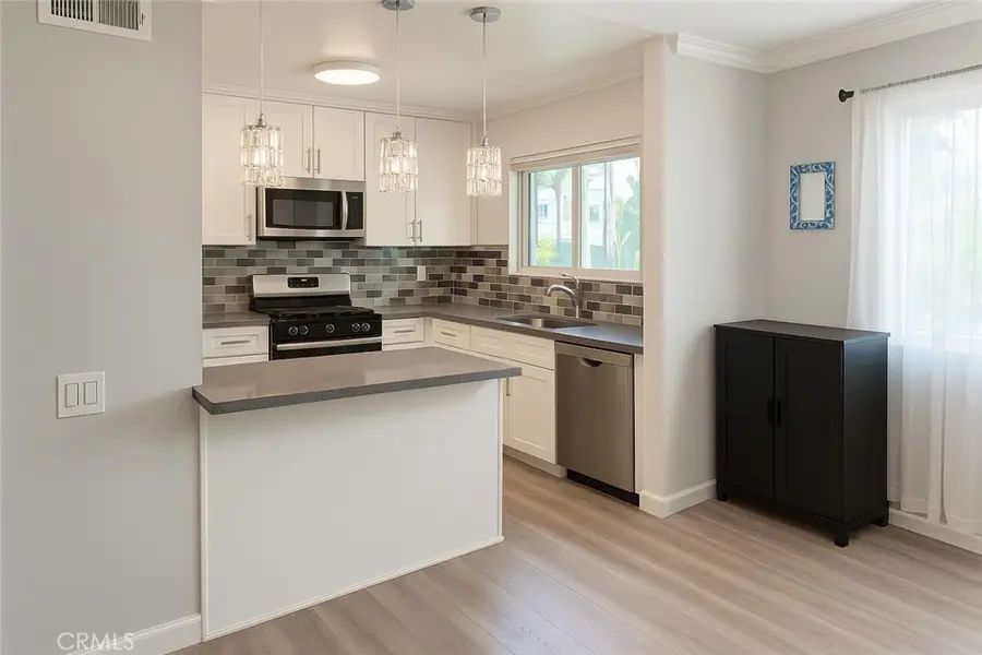 6301 Coldwater Canyon #22, North Hollywood, CA 91606 - #2