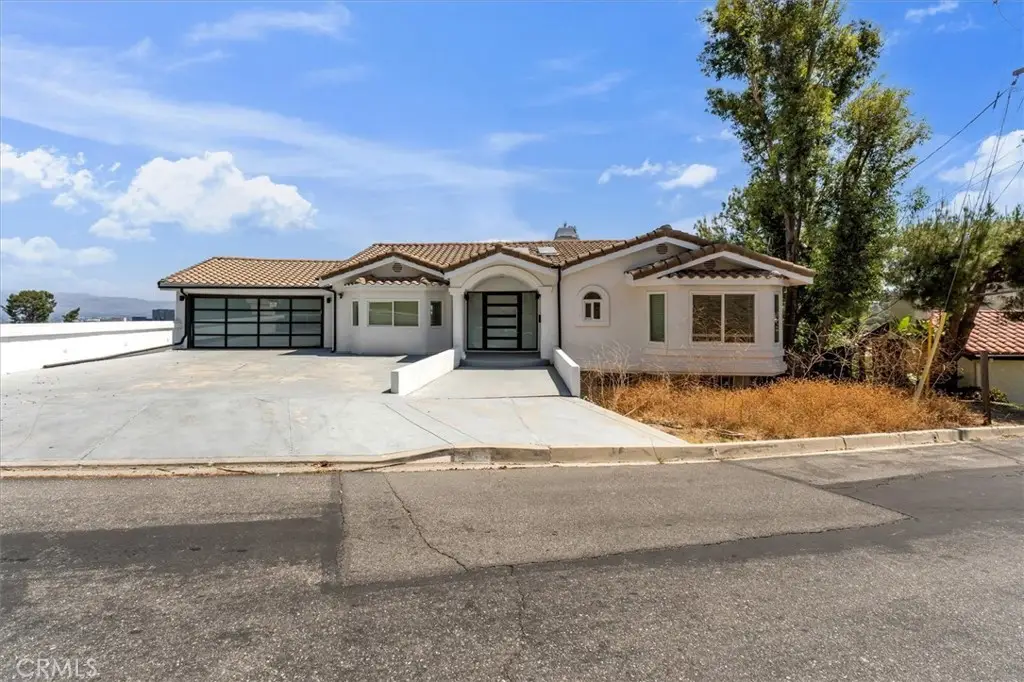 5096 Llano Drive, Woodland Hills, CA 91364 - #1