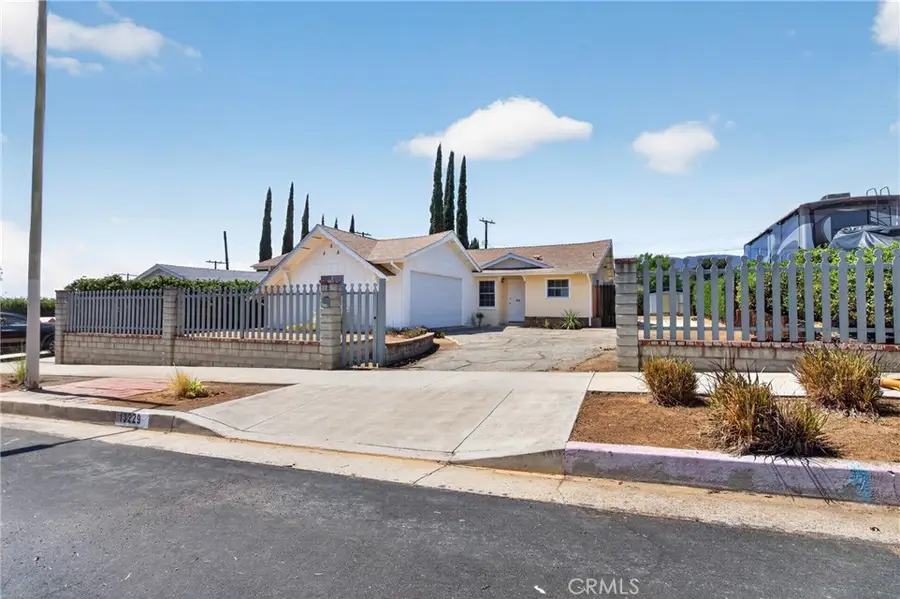13229 Lazard, Sylmar, CA 91342 - #3