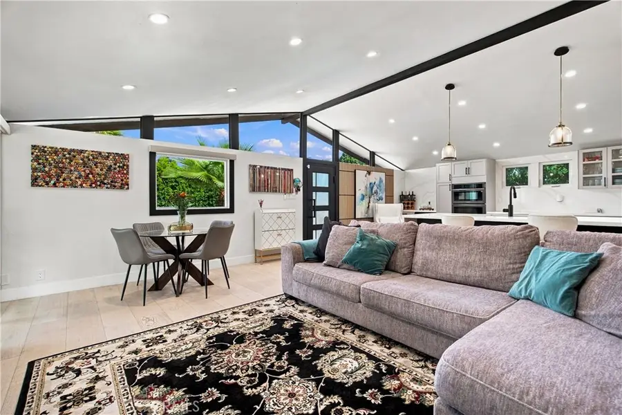 19705 Hamlin Street, Woodland Hills, CA 91367 - #2