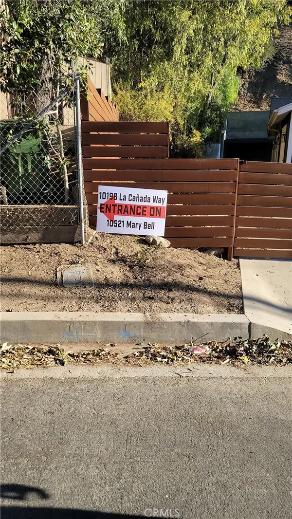 10198 La Canada Way, Sunland, CA 91040