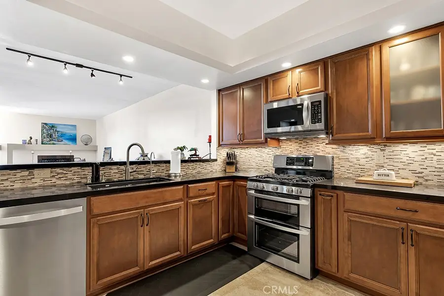 5230 Bellingham #7, Valley Village, CA 91607 - #2